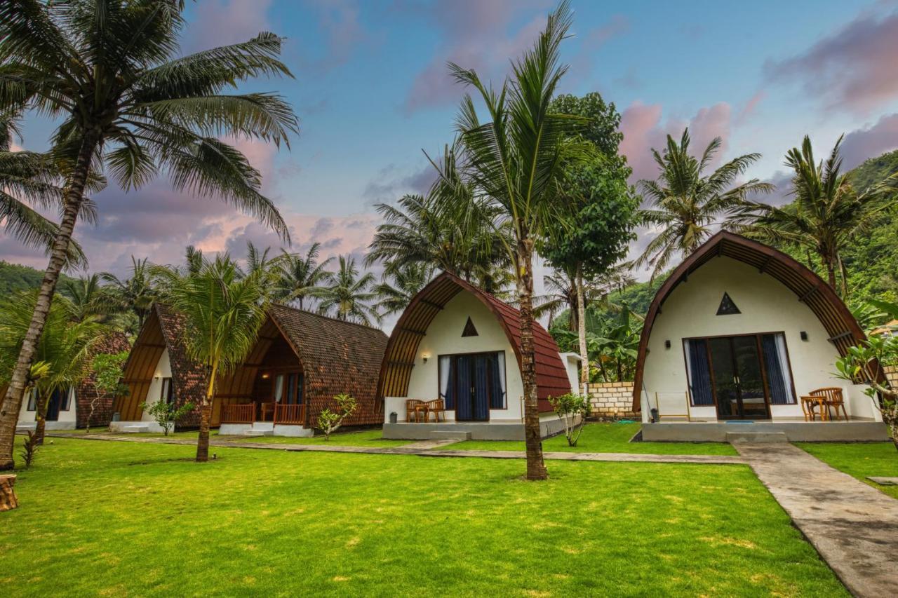 Puri Garden Penida Hotel Toyapakeh Exterior photo