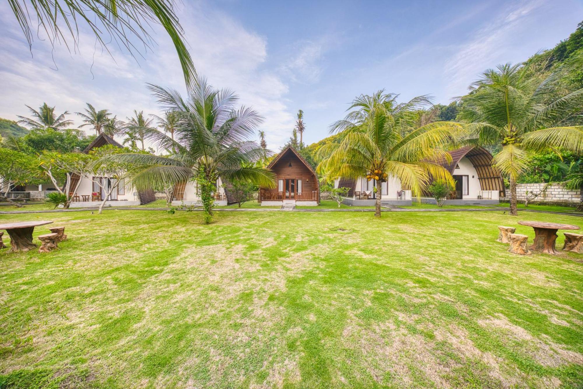 Puri Garden Penida Hotel Toyapakeh Exterior photo