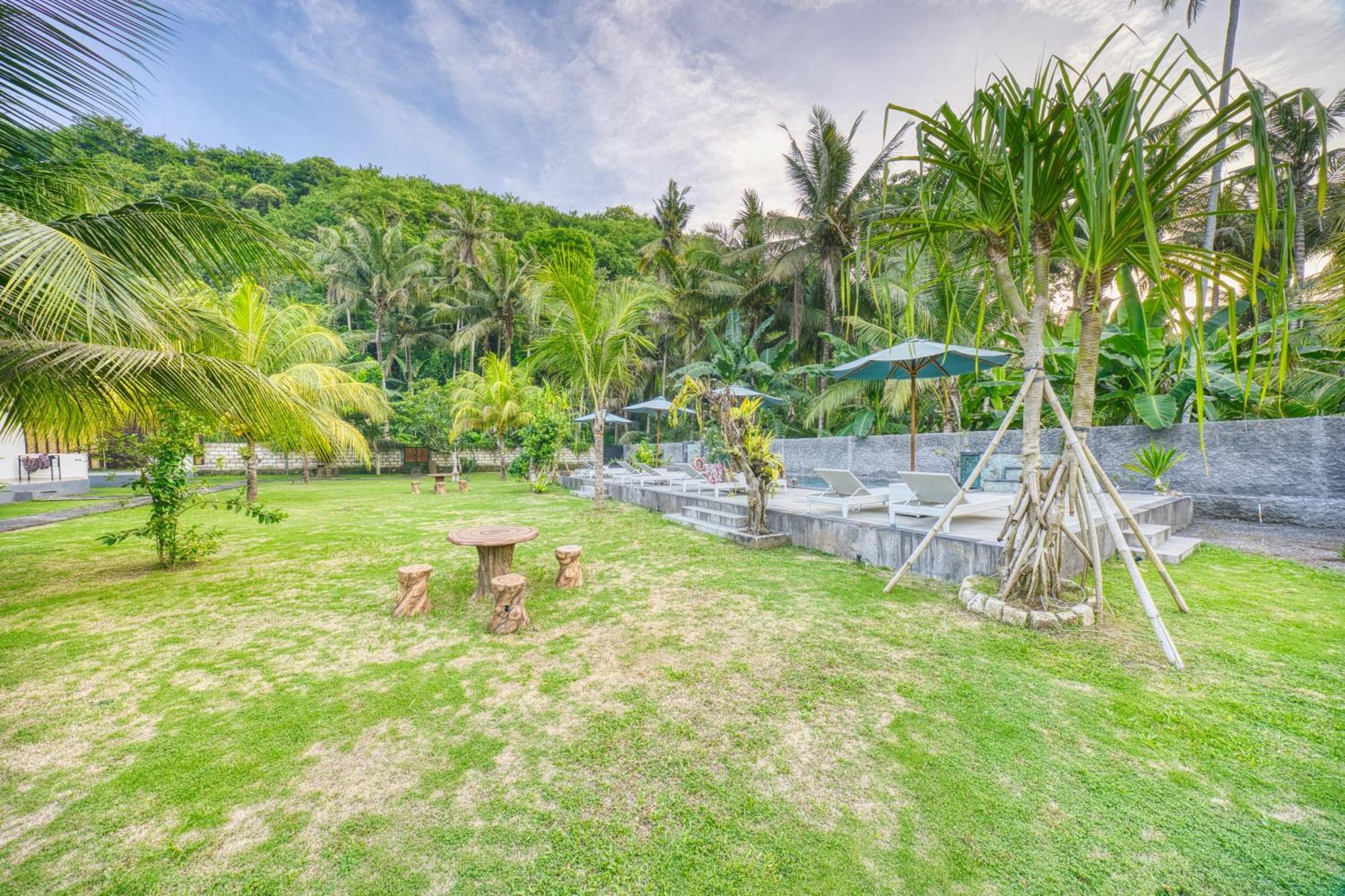 Puri Garden Penida Hotel Toyapakeh Exterior photo